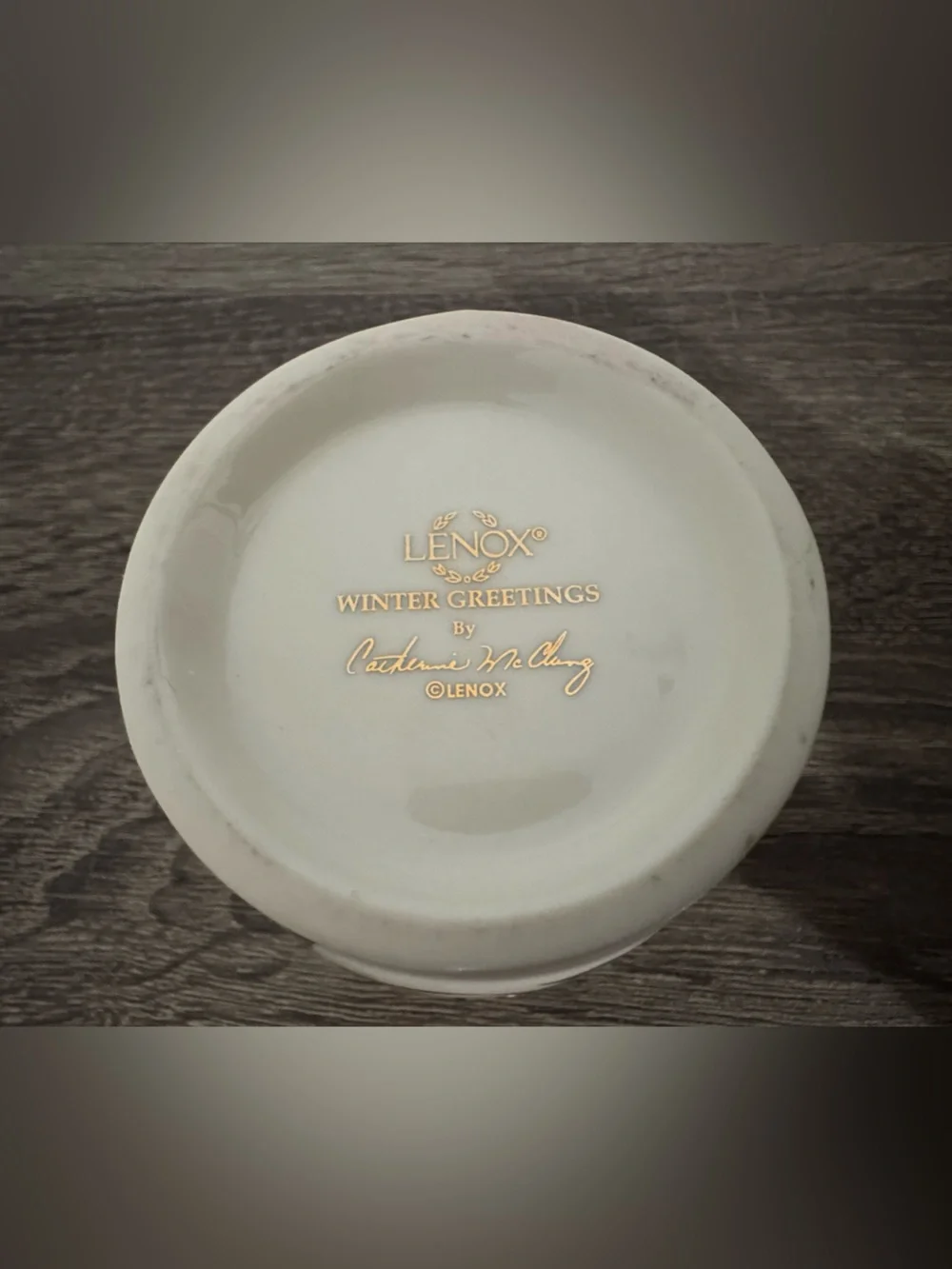 Lenox Cream Ceramic Holiday Berry Tea Light Candle holder